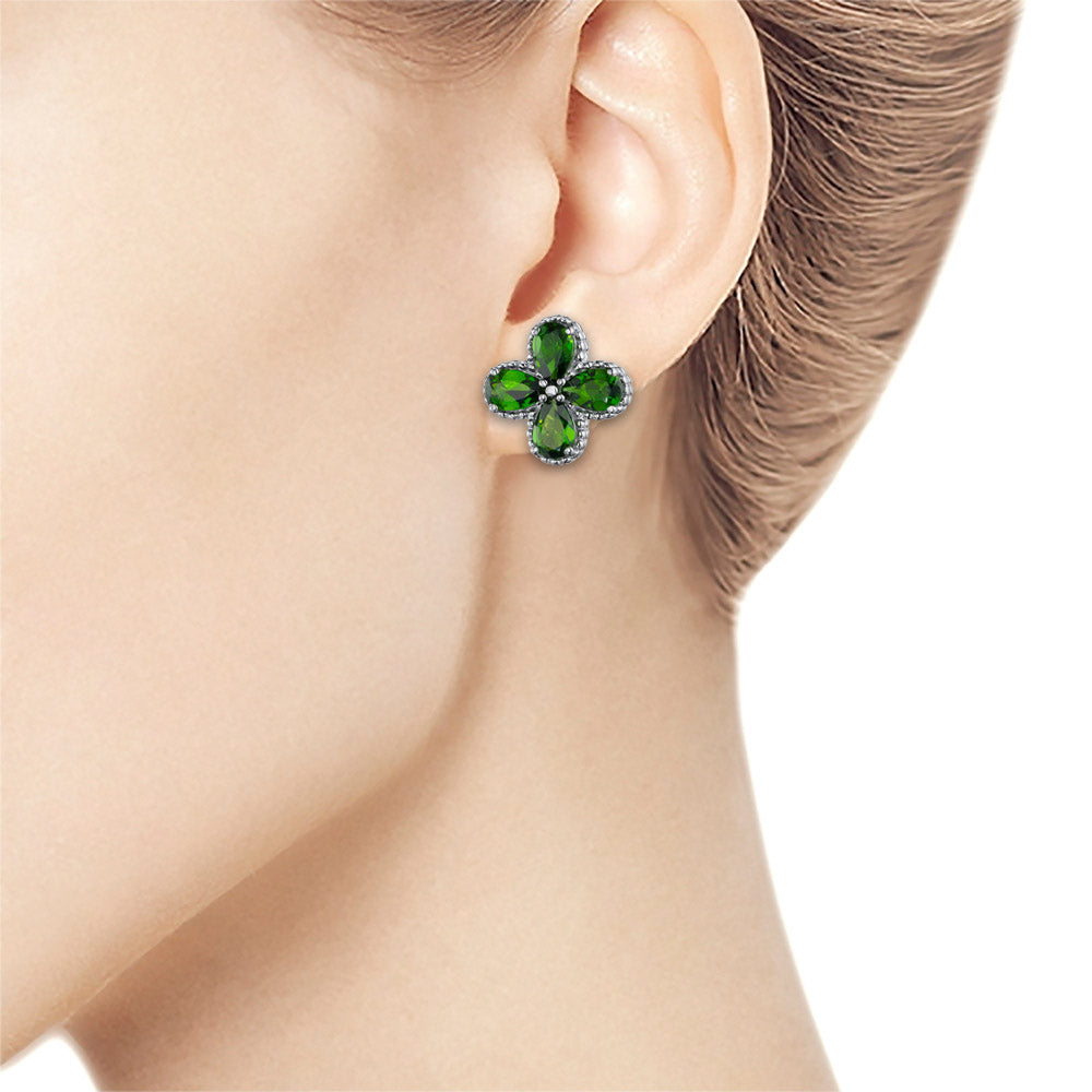 Sterling Silver Earrings with Chrysolite 3.560 CT.TW