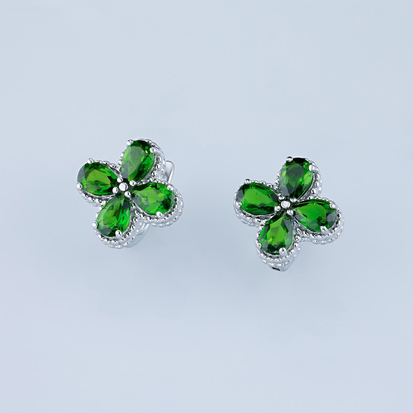 Sterling Silver Earrings with Chrysolite 3.560 CT.TW