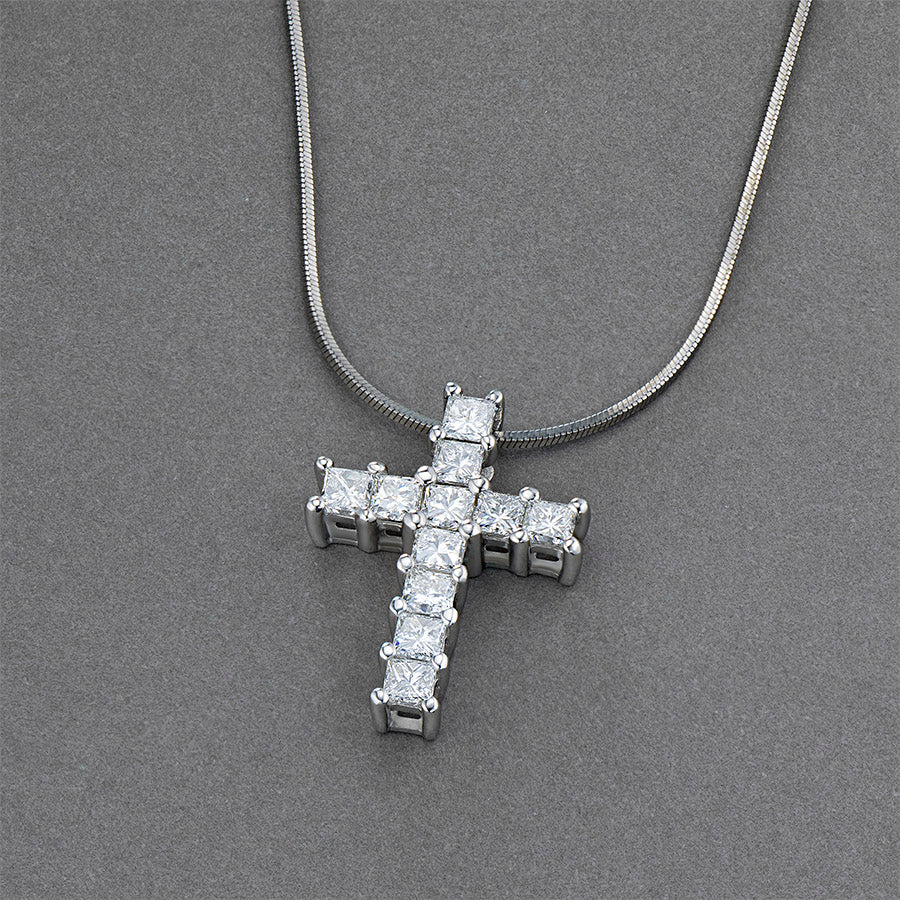 14K White Gold Pendant with Emerald 0.930 CT.TW